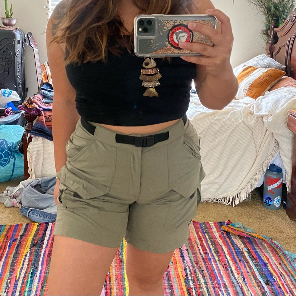 Size 30 Colombia shorts